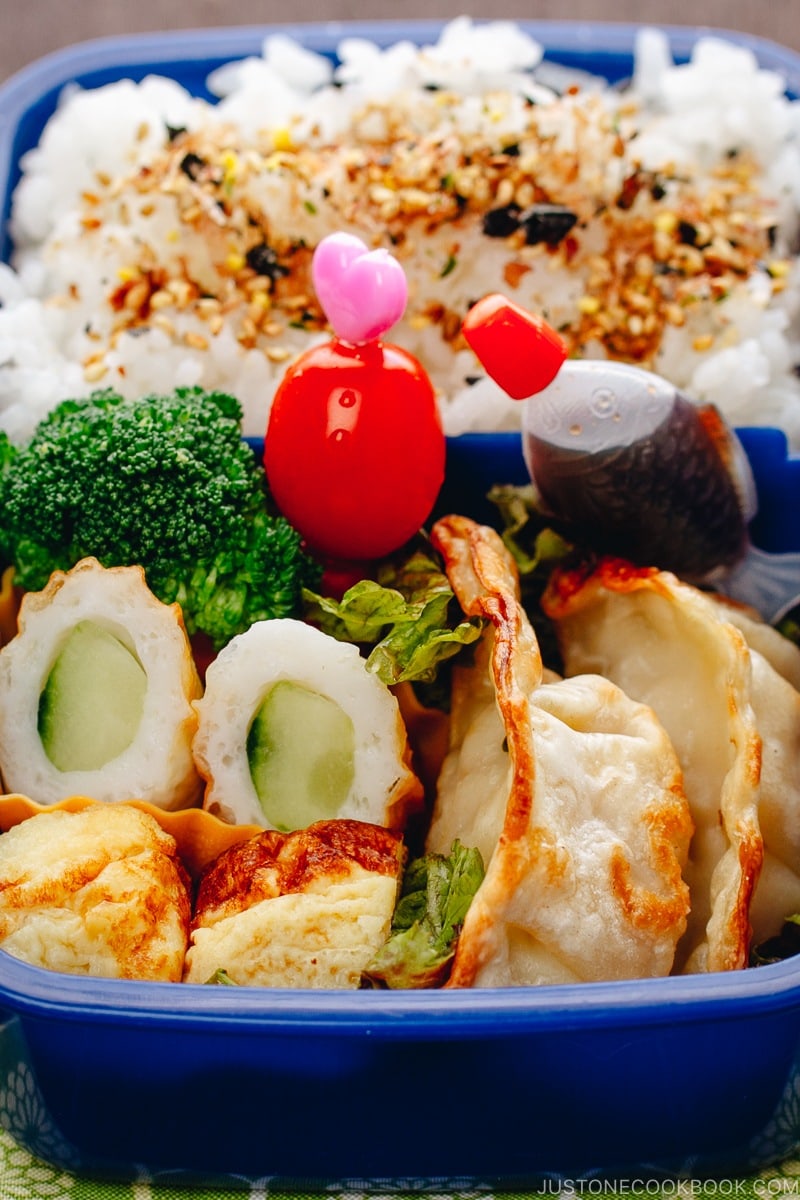 Vegan Bento Box Ideas with Vegan Tamagoyaki