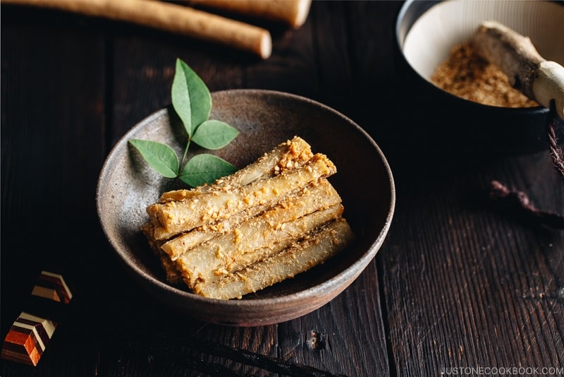 Pounded Burdock Root with Sesame Sauce (Tataki Gobo) ??????