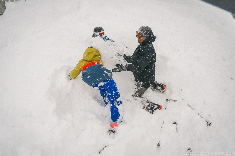 people playing in the snow - Hakuba Travel and Ski Guide | www.justonecookbook.com