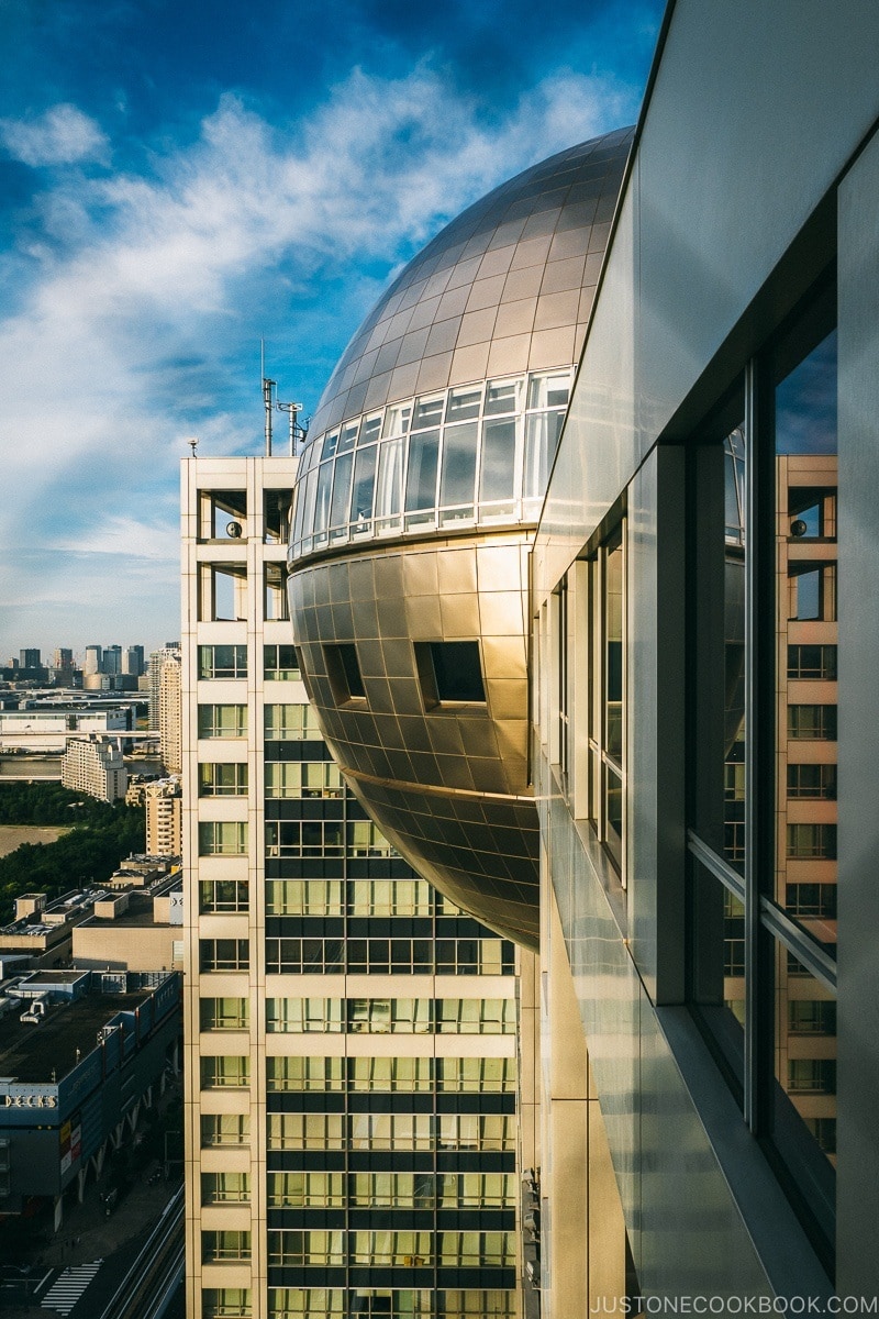 Fuji Television "HACHITAMA" Spherical Observation Room - Tokyo Odaiba Travel Guide | www.justonecookbook.com