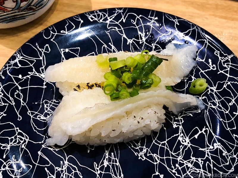 engawa sushi at Toppi Sushi Venus Fort - Tokyo Odaiba Travel Guide | www.justonecookbook.com