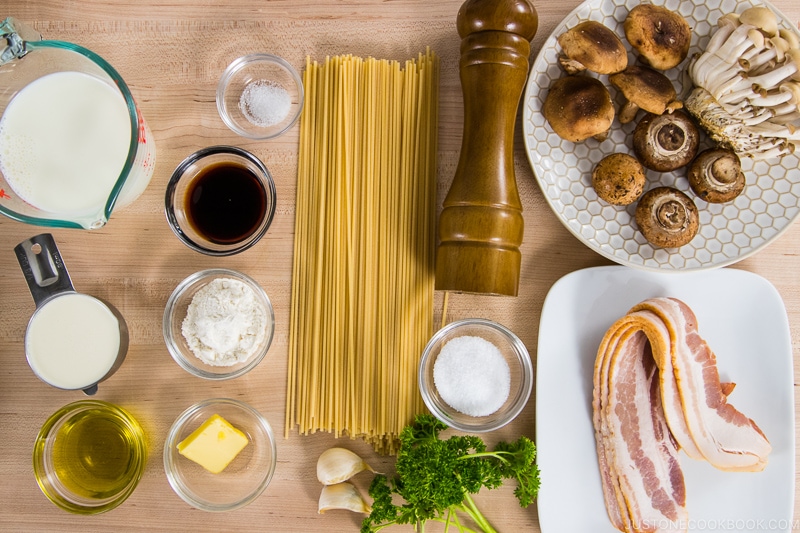 Creamy Mushroom Bacon Spaghetti Ingredients