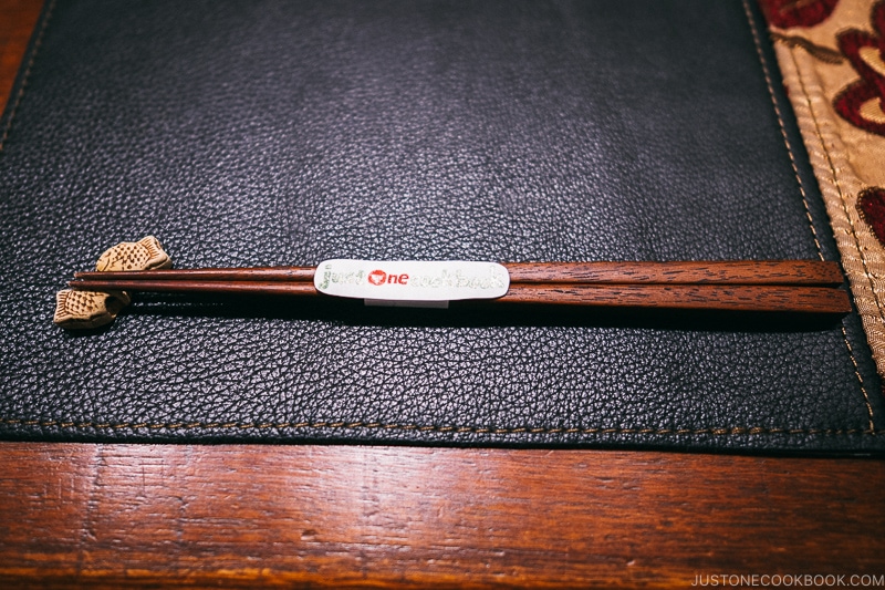 chopsticks with JOC logo - Restaurant Den Tokyo | www.justonecookbook.com