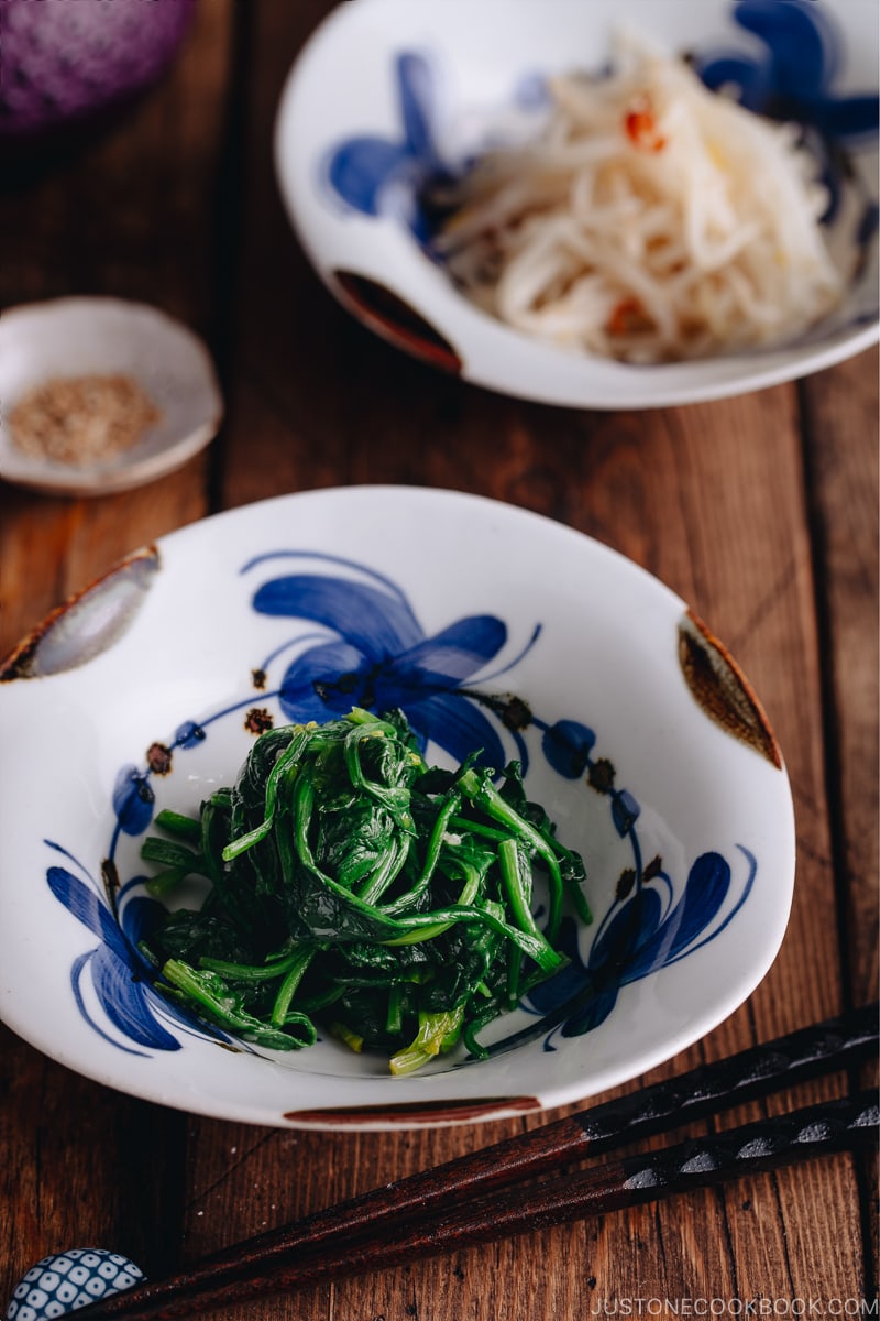 Spinach and Bean Sprout Namul in blue flower pattern dishes