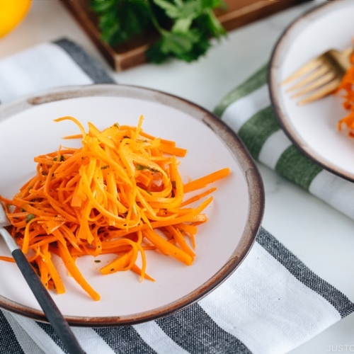 Carottes Râpées (Parisian Carrots Vinaigrette) — Cooks Without Borders