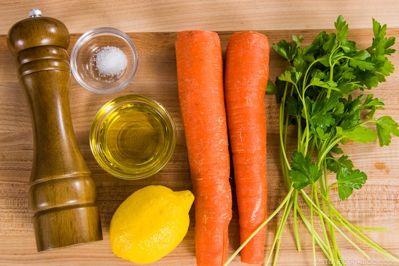 Easy Carrot Salad Ingredients