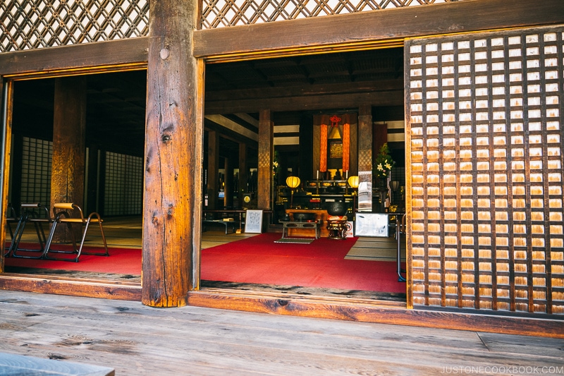 the temple altar at Gangoji - Nara Guide: Historical Nara Temples and Shrine | www.justonecookbook.com