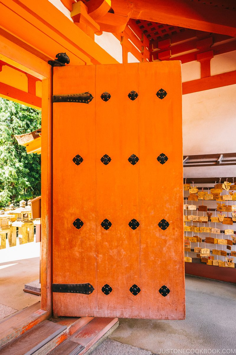 doors on Nanmon (South Gate) | Nara Guide: Kasuga-taisha | www.justonecookbook.com