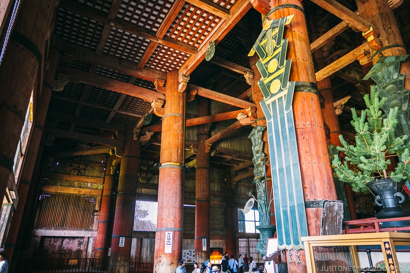 large wooden columns inside Daibutsuden - Nara Guide: Todaiji | www.justonecookbook.com