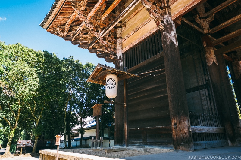 paper lamp with Imperial Seal of Japan on Nandaimon Great South Gate - Nara Guide: Todaiji | www.justonecookbook.com