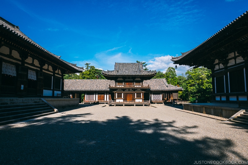 Koro building at Toshodaiji - Nara Guide: Historical Nara Temples and Shrine | www.justonecookbook.com