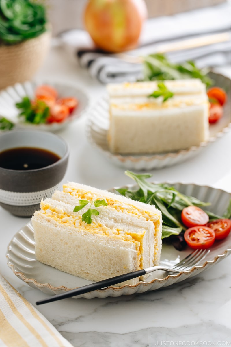 https://www.justonecookbook.com/wp-content/uploads/2019/03/Tamago-Sando-III.jpg