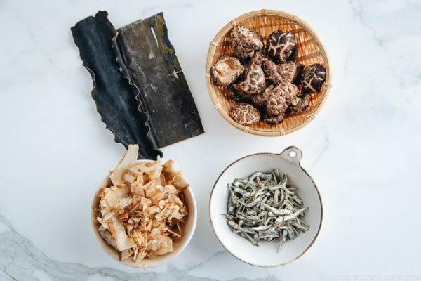 5 different types of dashi ingredients.