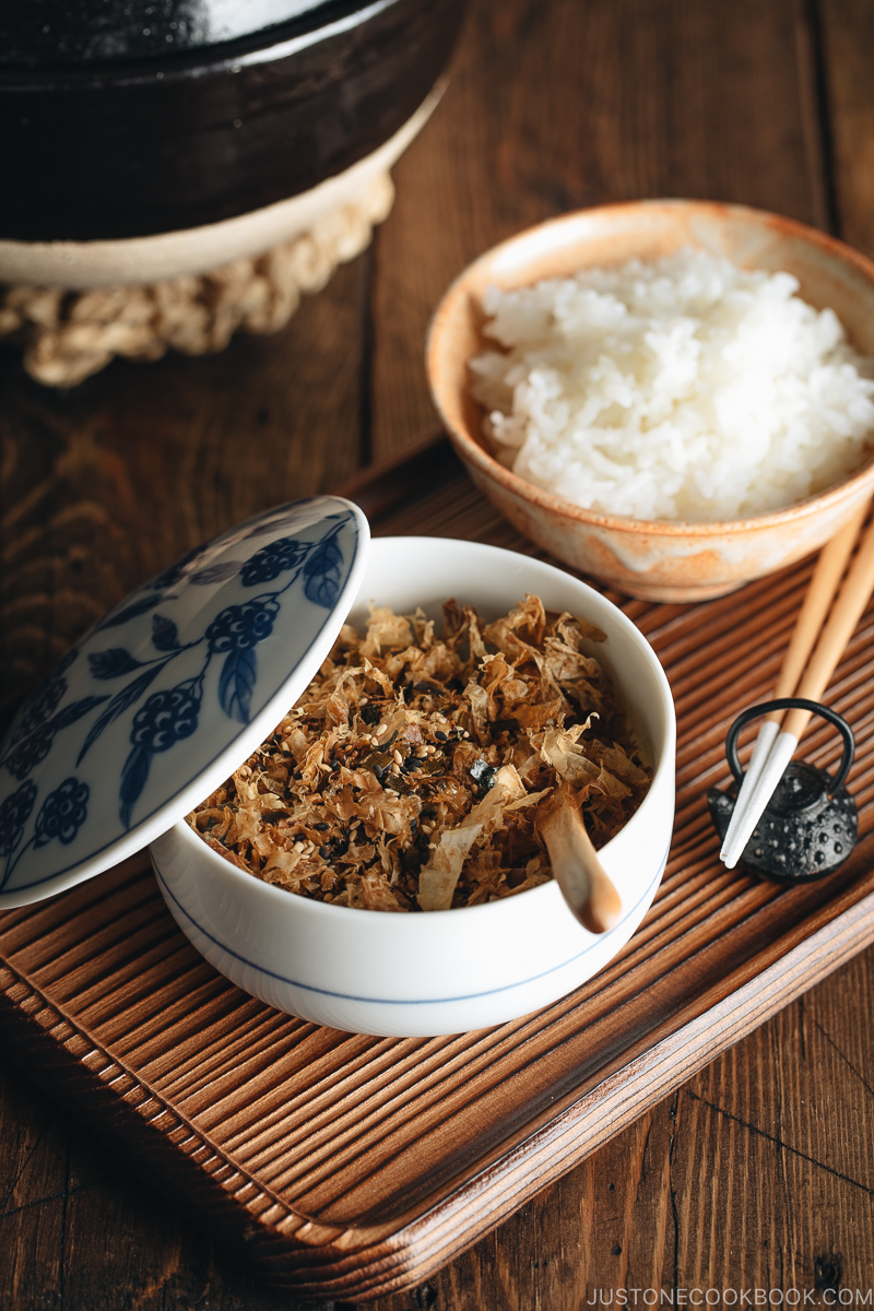 Homemade Japanese rice seasoning, Furikake, in a Japanese blue and white ceramic bowl.