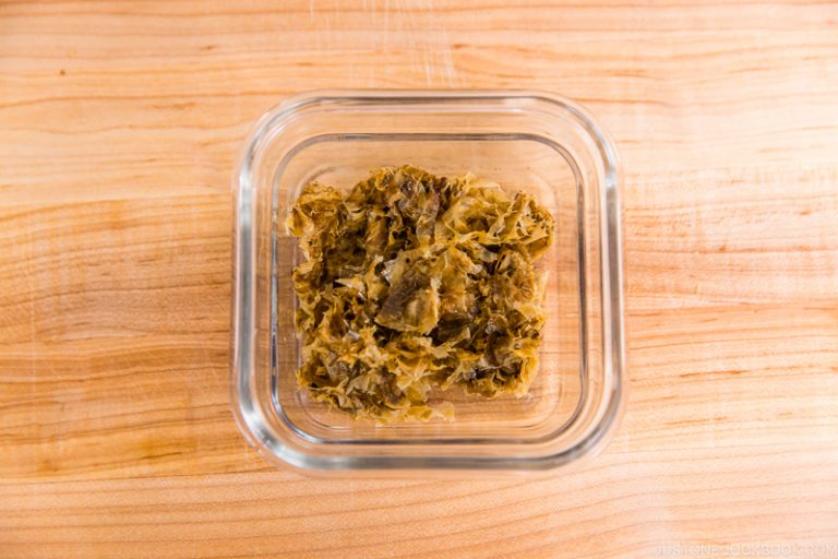 Katsuo Dashi (Bonito Stock) かつおだし • Just One Cookbook