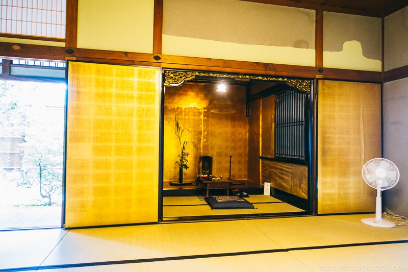 Buddhist altar inside Koshinoie - Nara Guide: Things to do in Nara | www.justonecookbook.com