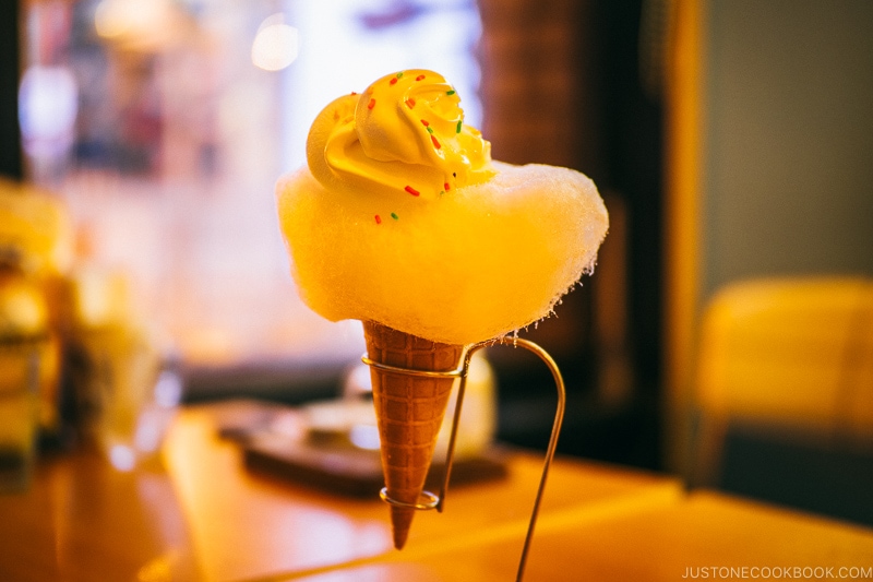 Giant ice cream at Zero Cafe - Osaka Guide: Dotonbori and Namba | www.justonecookbook.com