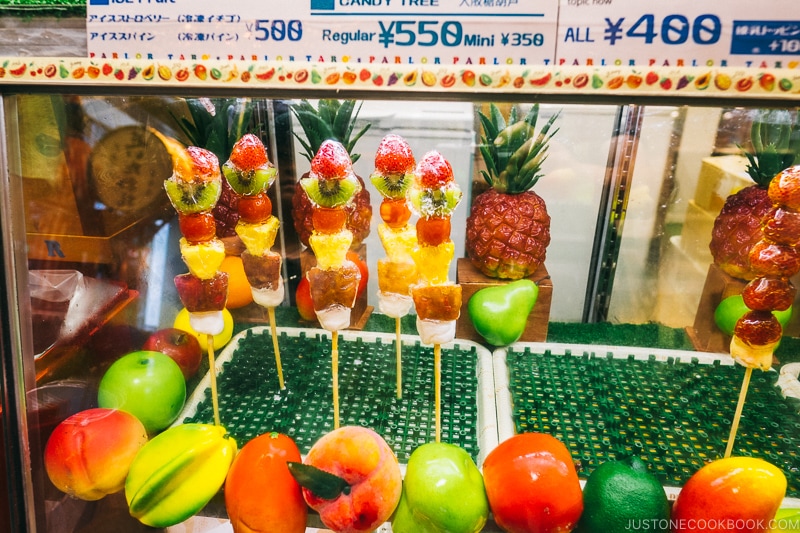 Candied fruits food stand on Dotonbori - Osaka Guide: Dotonbori and Namba | www.justonecookbook.com