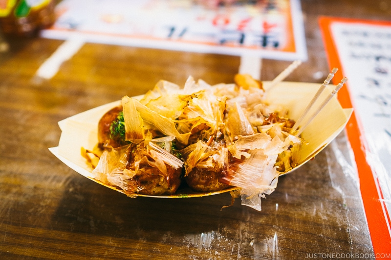 takoyaki from Otako takoyaki stand - Osaka Guide: Dotonbori and Namba | www.justonecookbook.com