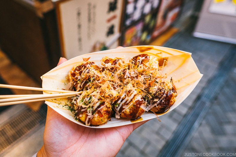 takoyaki from Takoyaki Juhachiban Dotonbori shop - Osaka Guide: Dotonbori and Namba | www.justonecookbook.com