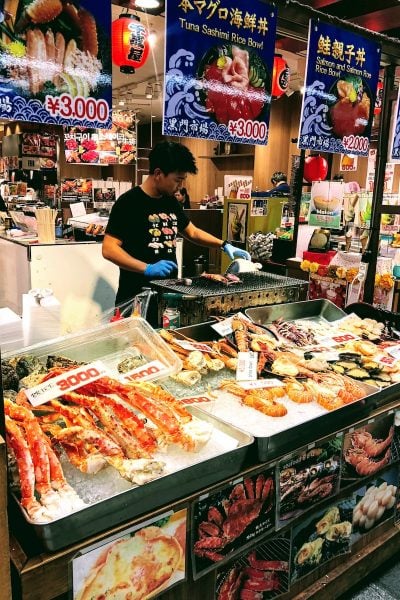 seafood vendor in Kuromon Ichiba Market - Osaka Guide: Kuromon Ichiba Market and Kitchenware Street | www.justonecookbook.com