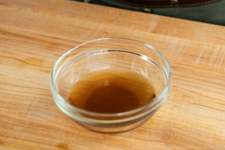 Shiitake Dashi 干し椎茸の戻し汁 • Just One Cookbook