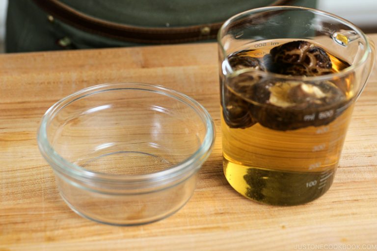 Shiitake Dashi 干し椎茸の戻し汁 • Just One Cookbook