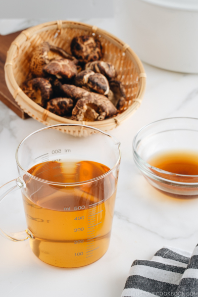 Dried shiitake mushrooms and shiitake dashi.