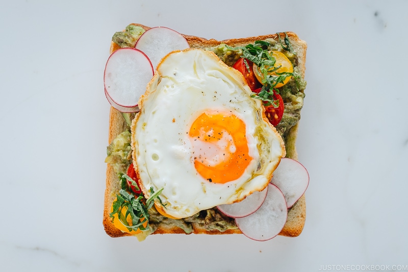 Avocado Toast with Fried Egg and Tomatoes | Easy Japanese Recipes at JustOneCookbook.com