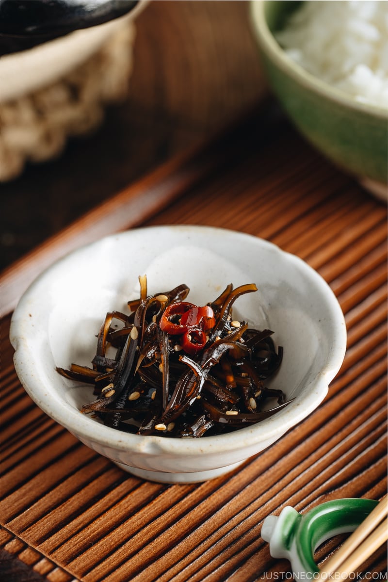 kombu tsukudani (simmered kombu) 昆布の佃煮