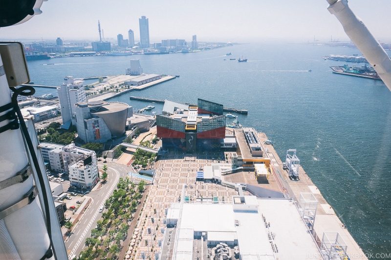 view of Kaiyukan and Osaka Culturarium - Osaka Guide: Tempozan Harbor Village | www.justonecookbook.com