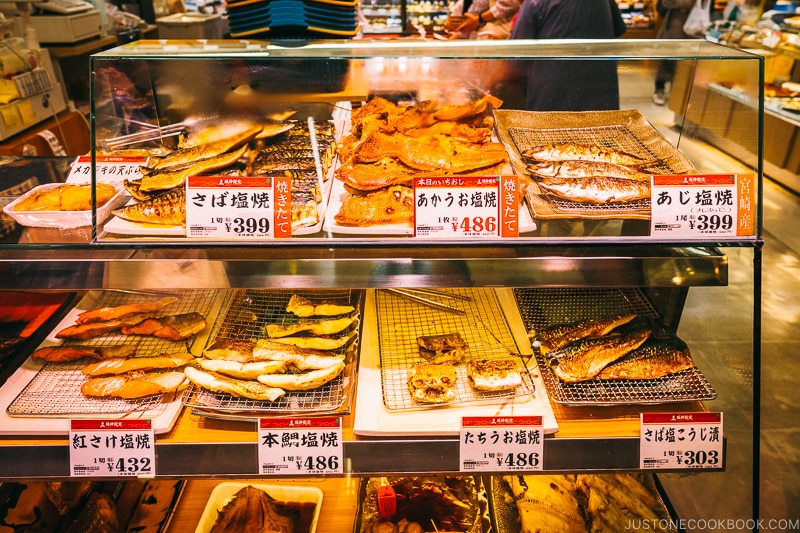 grilled and salted fish shop - Osaka Guide: Umeda | www.justonecookbook.com