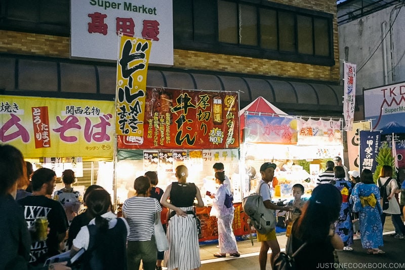 food vendor at Japan's fireworks festival - Japan's Fireworks Hanabi | www.justonecookbook.com