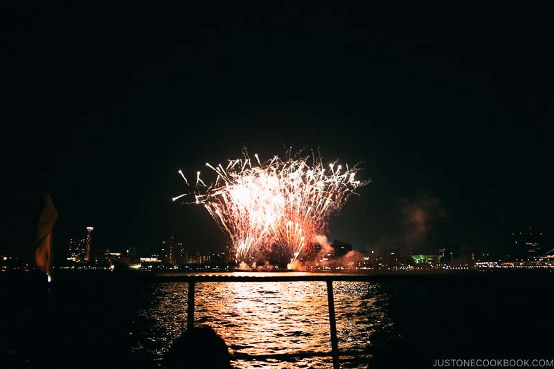 view of fireworks at Yokohama Sparkling Twilight fireworks festival from a boat - Japan's Fireworks Hanabi | www.justonecookbook.com