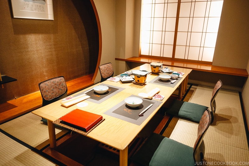 Japanese dining room - Kaiseki Ryori: The Art of the Japanese Refined Multi-course Meal | www.justonecookbook.com