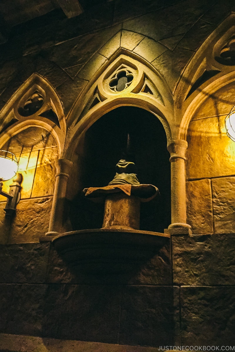 Talking Sorting Hat at Harry Potter and the Forbidden Journey - Osaka Guide: Universal Studios Japan | www.justonecookbook.com