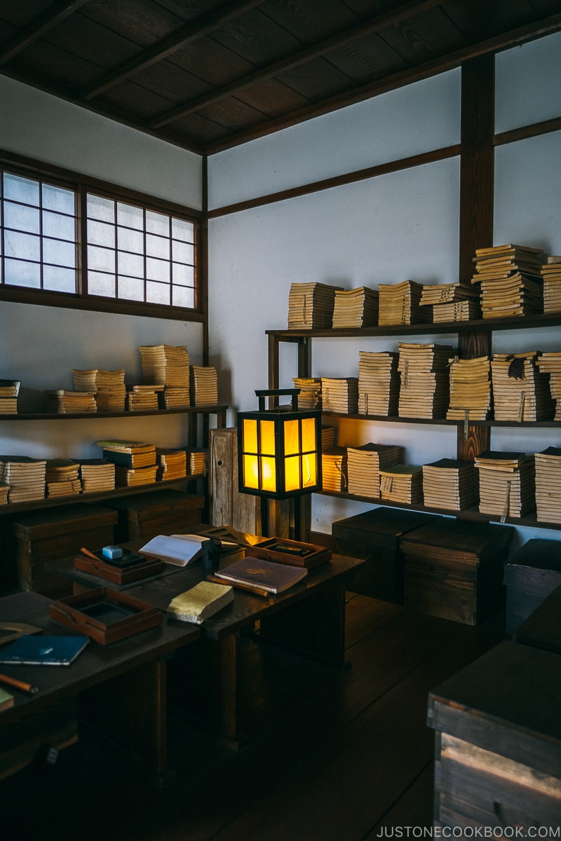 interior of Minamimachi Magistrates Office - Nikko Travel Guide : Edo Wonderland Nikko Edomura | www.justonecookbook.com