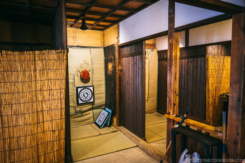 archery - Nikko Travel Guide : Edo Wonderland Nikko Edomura | www.justonecookbook.com
