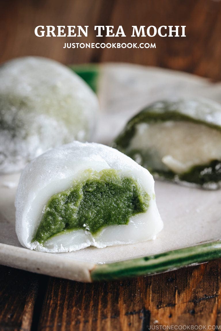 Green Tea Mochi (Video) 抹茶大福 • Just One Cookbook