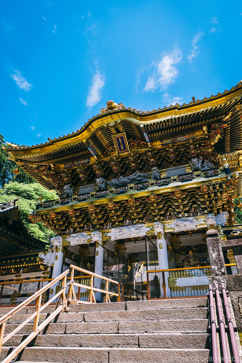 Yomeimon Gate - Nikko Travel Guide : Nikko Toshogu Shrine | www.justonecookbook.com