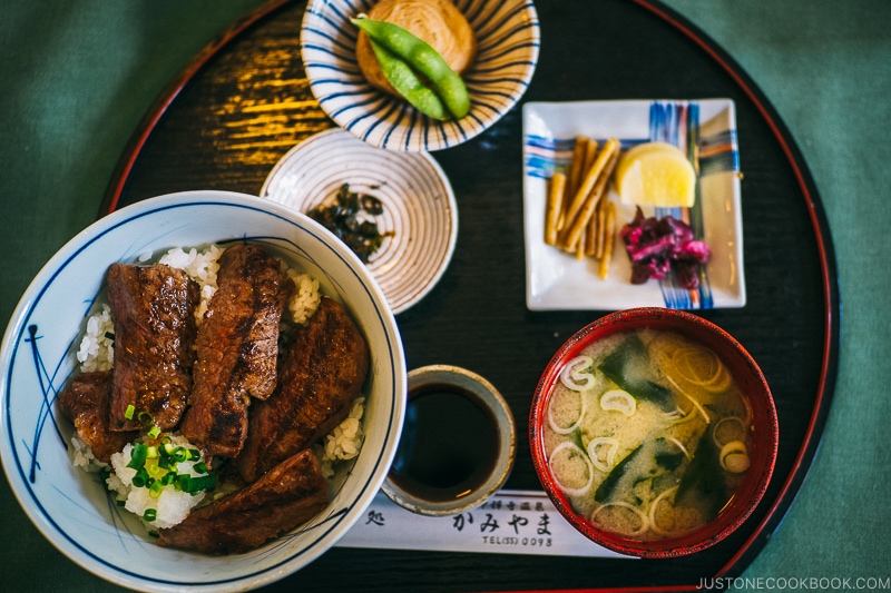 Wagyu beef donburi at kamiyama restaurant - Things to do around Lake Chuzenji | www.justonecookbook.com