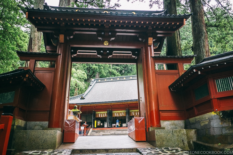 entrance gate into Nikko Futarasan Jinja - Places to Visit and Things to do in Nikko | www.justonecookbook.com