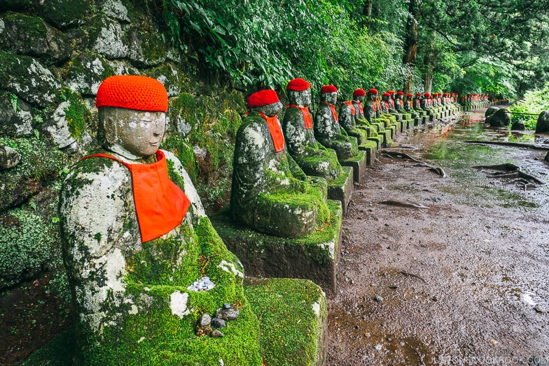 Jizo statues at Kanmangafuchi Abyss 憾満ヶ淵- Places to Visit and Things to do in Nikko | www.justonecookbook.com