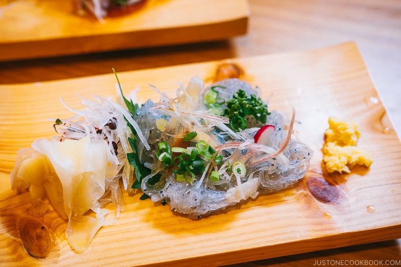 shirasu sashimi at Hashimoto Soba restaurant - Odawara Castle Guide | www.justonecookbook.com 