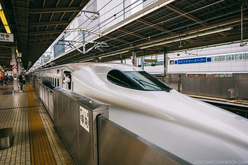 shinkansen at train station - Insiders' Guide for For First Time Visitors to Japan | www.justonecookbook.com
