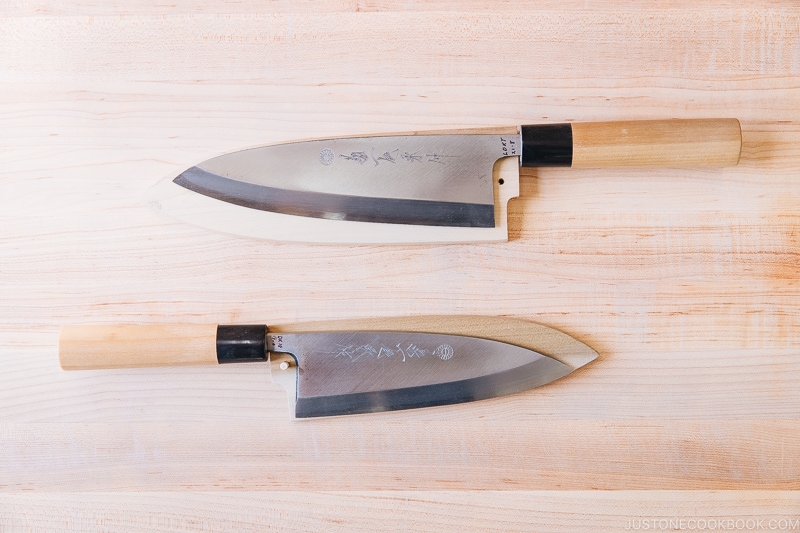 Deba boucho - Your Guide to Japanese Knives | www.justonecookbook.com 