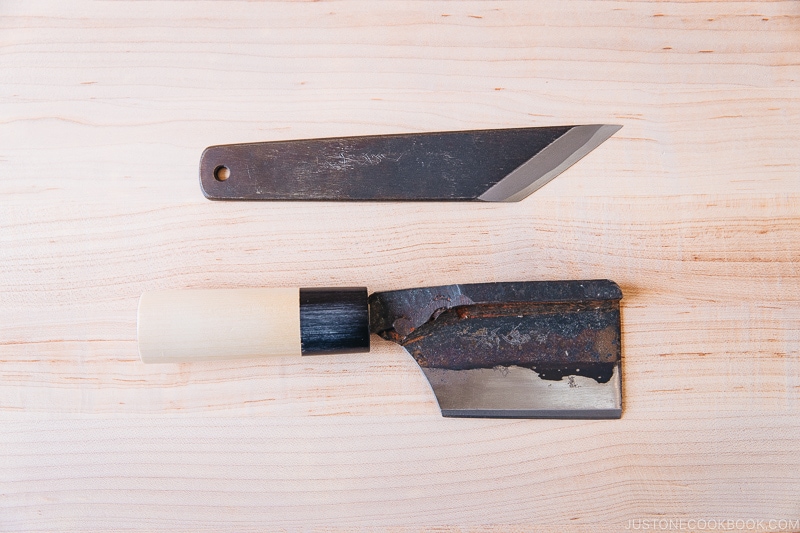 Unagisaki bouchou - Your Guide to Japanese Knives | www.justonecookbook.com 