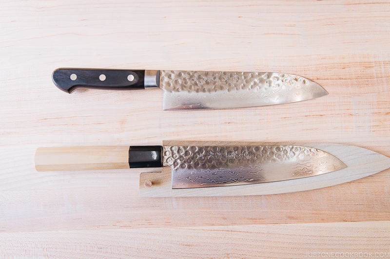 Santoku bouchou - Your Guide to Japanese Knives | www.justonecookbook.com 