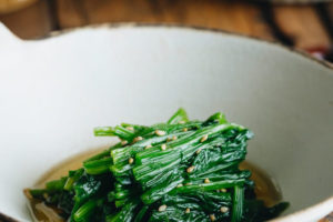 Japanese spinach salad recipe