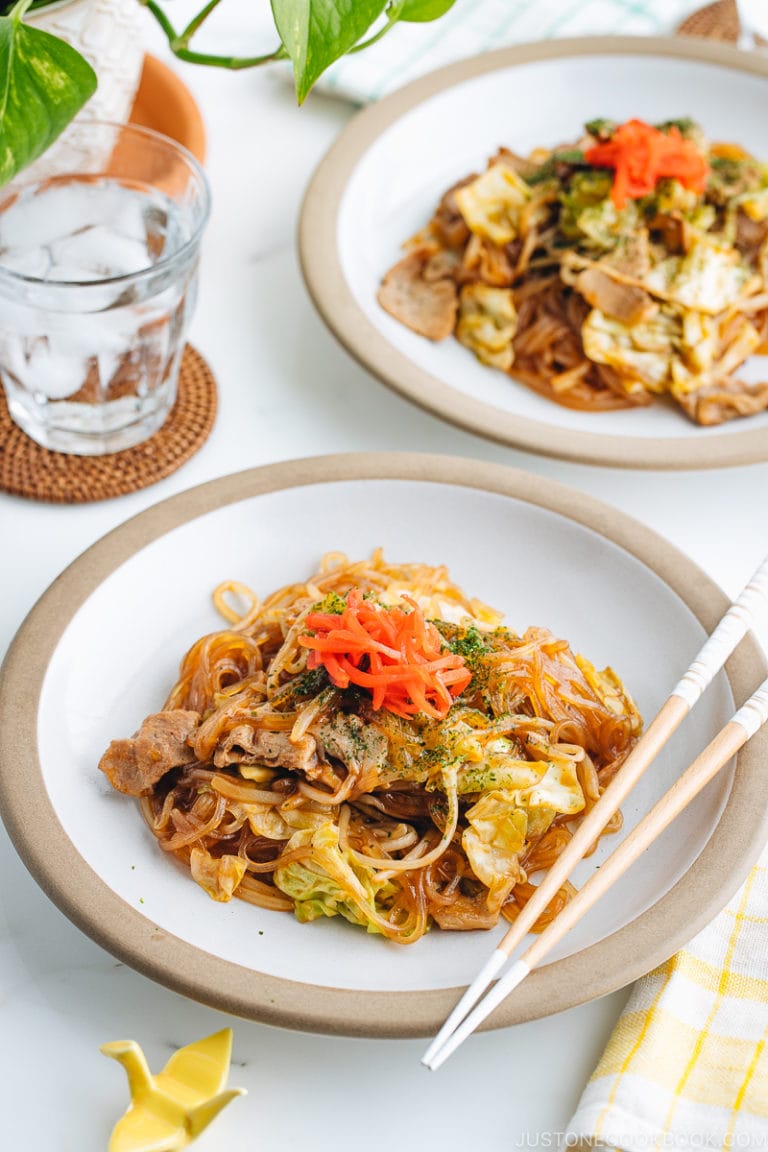Yakisoba with Malony Glass Noodles (Video) • Just One Cookbook